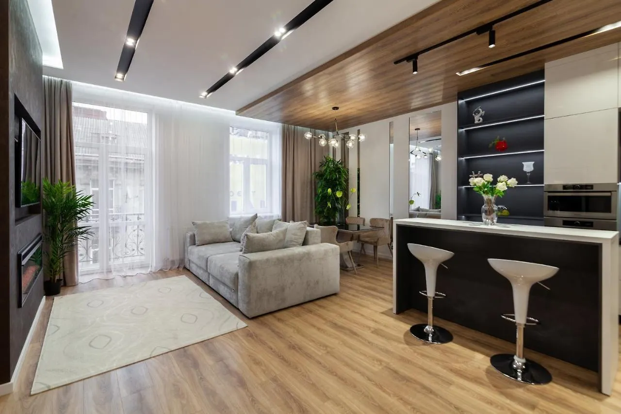 Royal Vip Apartment On Franka 14 Lviv Ukraine