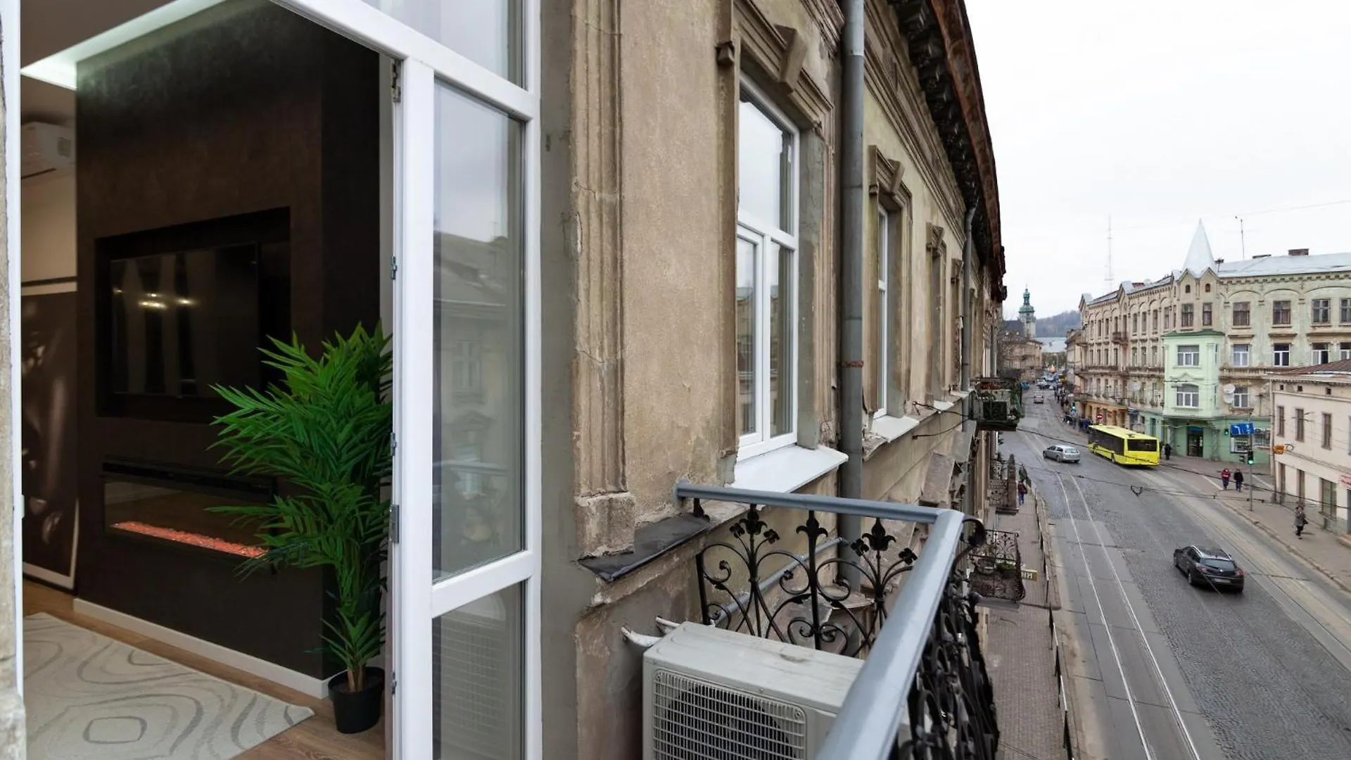 Royal Vip Apartment On Franka 14 Lviv